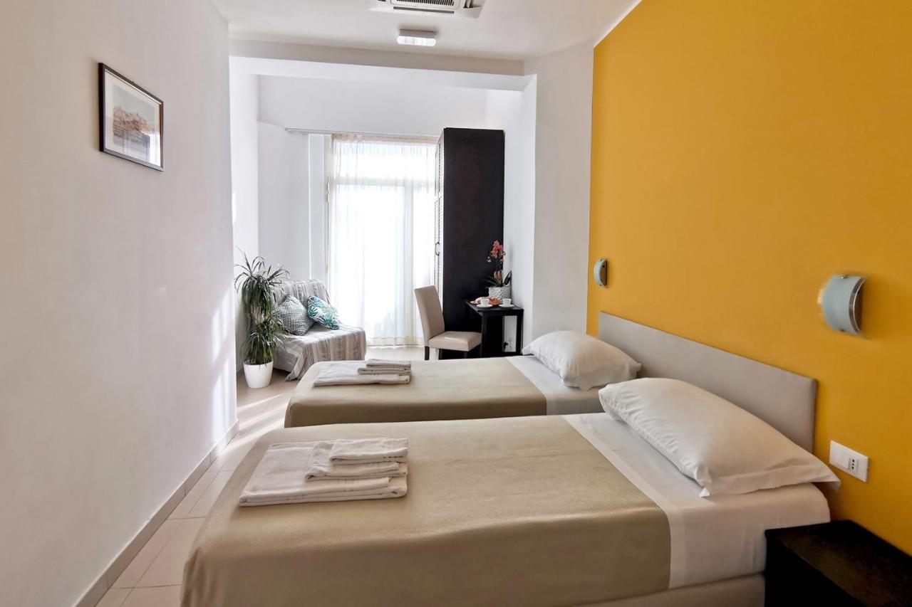 Hotel Poetto Cagliari Esterno foto