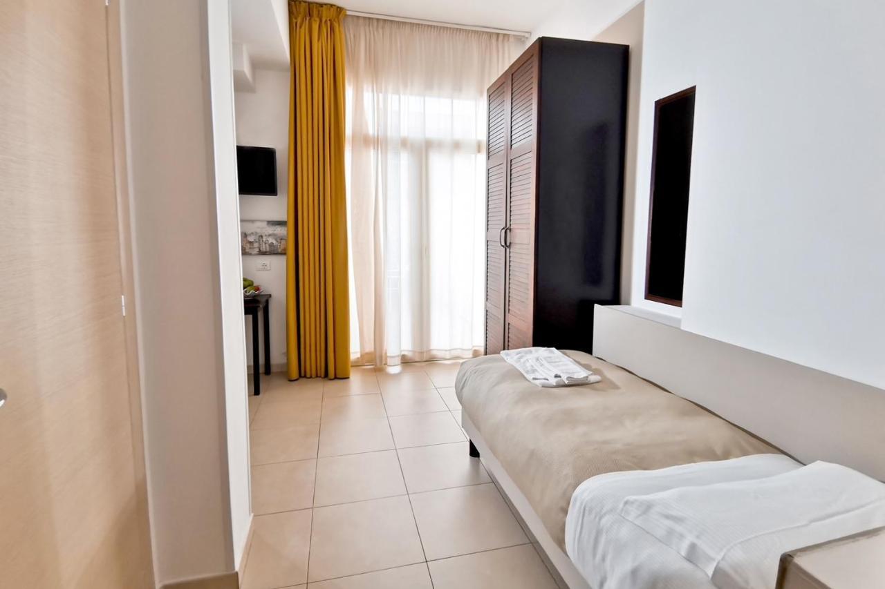 Hotel Poetto Cagliari Esterno foto